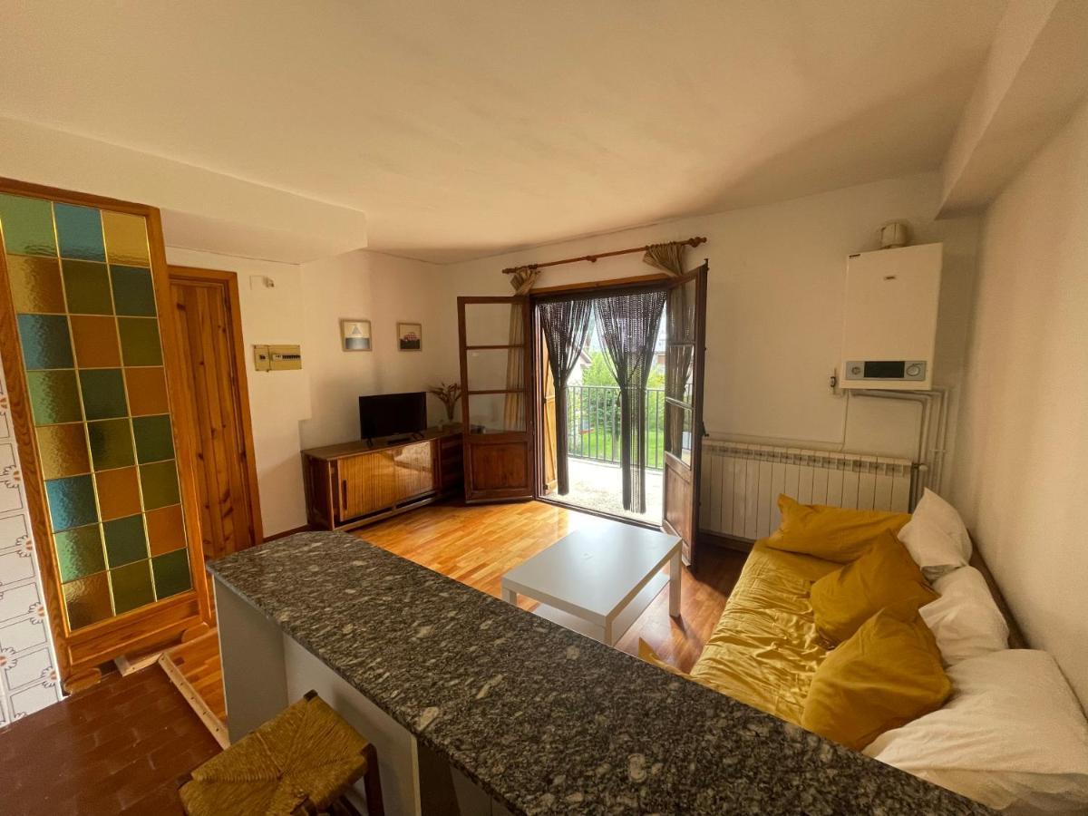 Apartamento Con Espectacular Terraza Escarrilla Luaran gambar